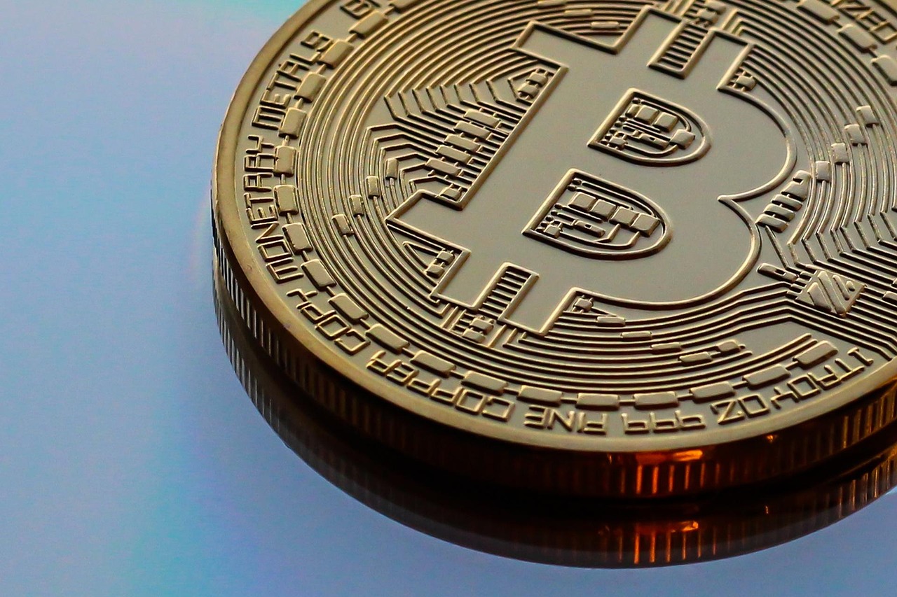 普京宣布俄乌战争复活节停火30小时！比特币涨破8.5万美元